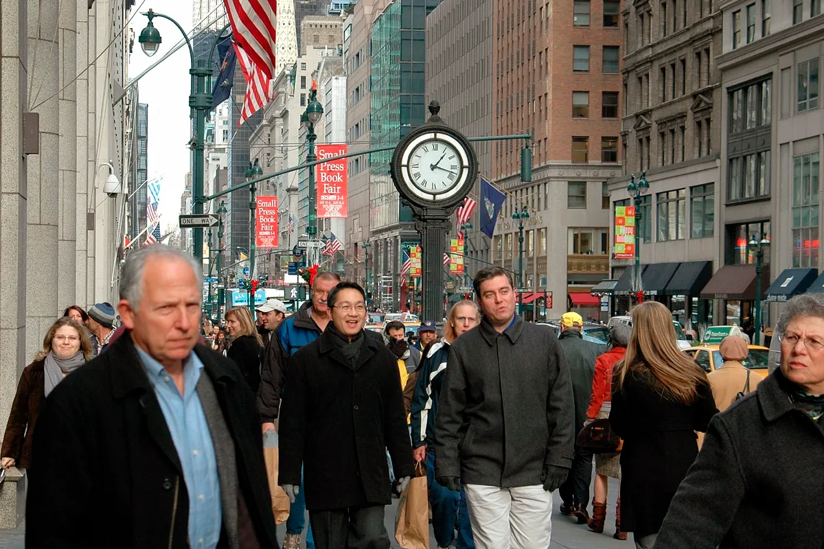 La economía de EEUU supera las expectativas al crear 130.000 empleos en enero