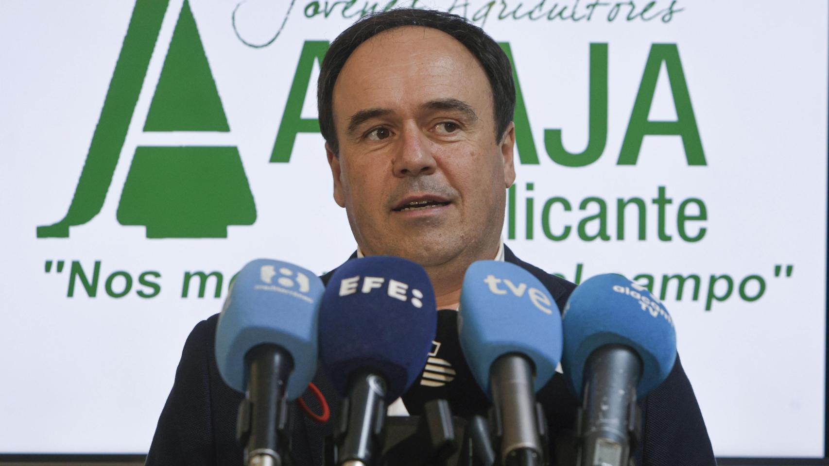 Llorca sobre la vivienda pública de Alicante: "Me indigna que unos jetas hayan aprovechado su situación privilegiada"