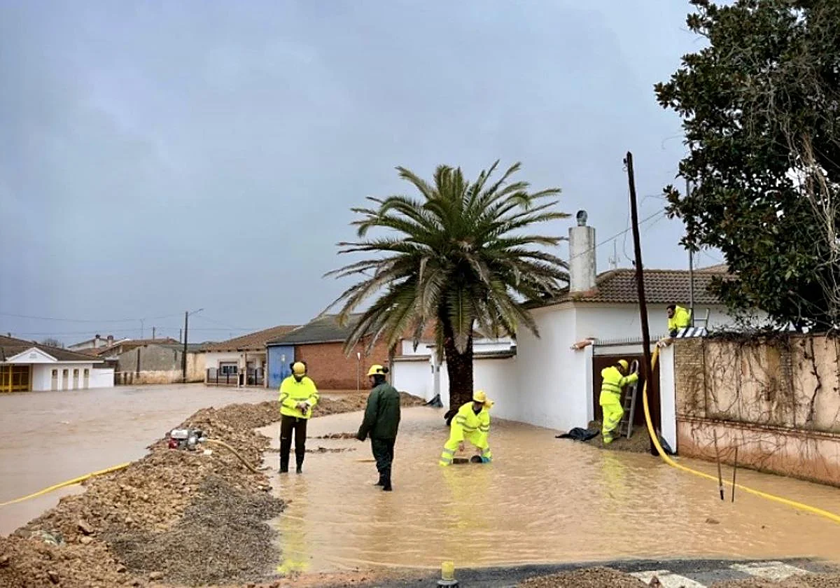 La Unidad Militar de Emergencias llega a Ciudad Real ante el desbordamiento del río Bullaque