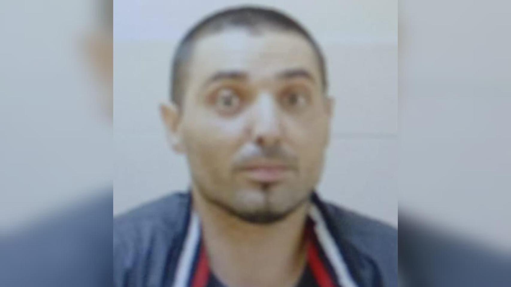 Dionisio mató a su tío abuelo a machetazos y envió a la UCI a su abuelo: una "disputa familiar" acaba en tragedia en Langreo