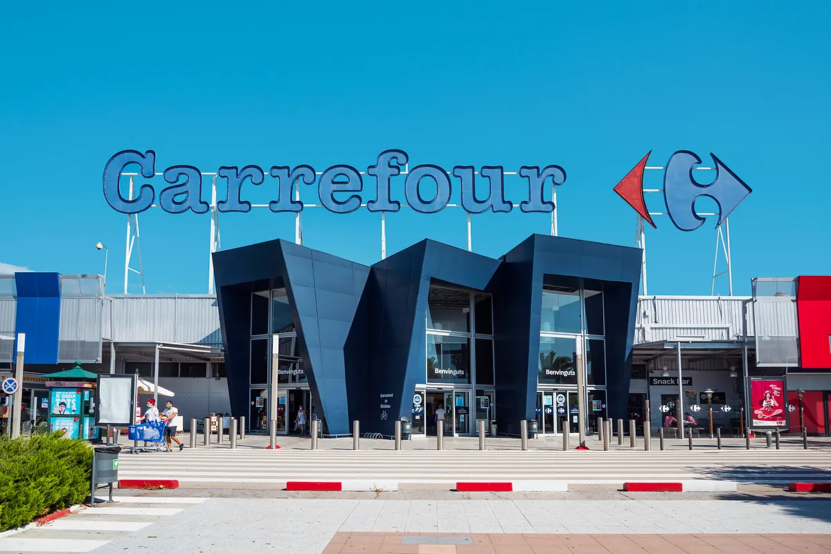 Carrefour venderá su filial en Rumanía a Paval Holding por 823 millones de euros