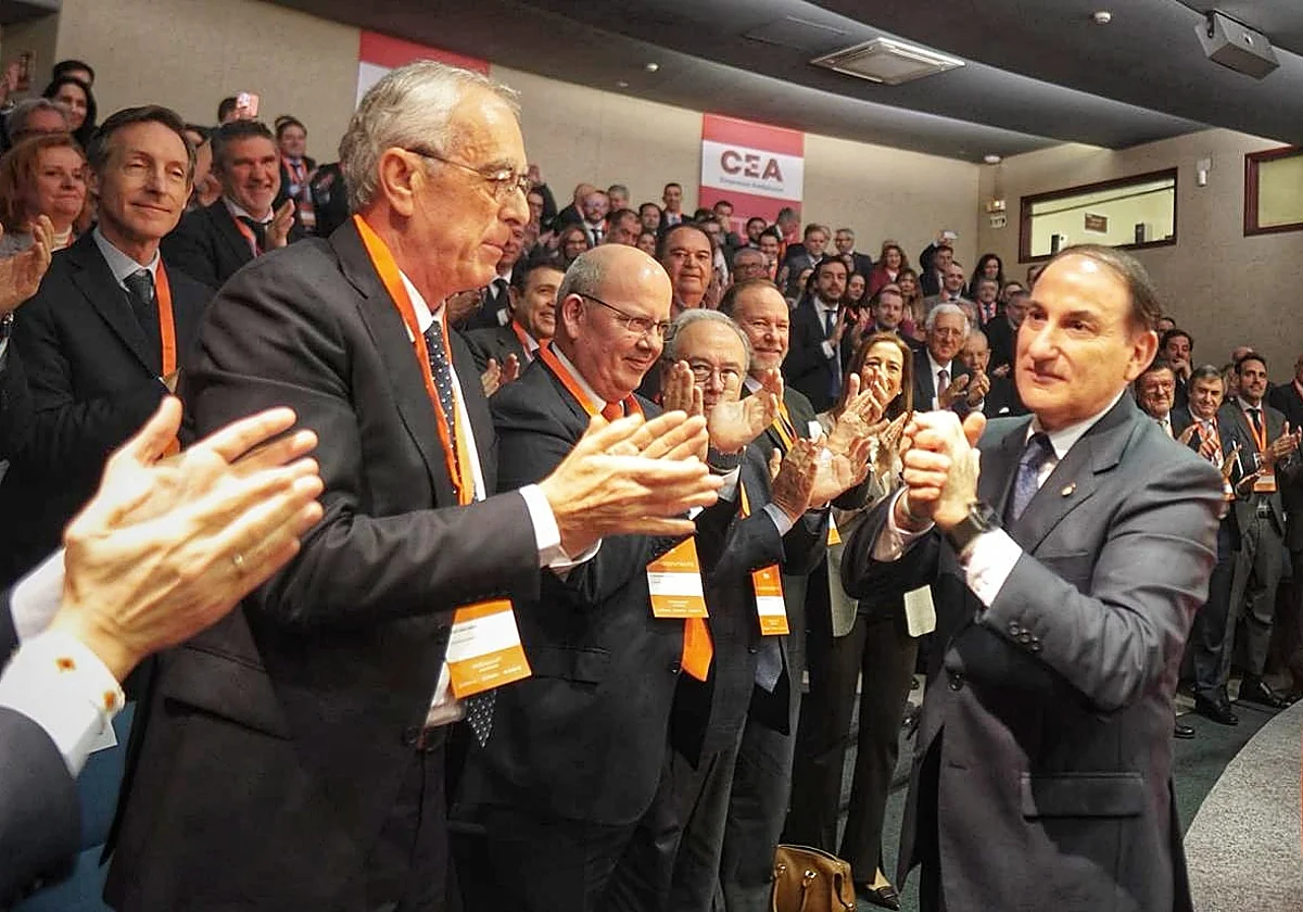 González de Lara, reelegido por tercera vez presidente de la CEA: «Vamos a seguir defendiendo la iniciativa privada, la empresa y la libertad»