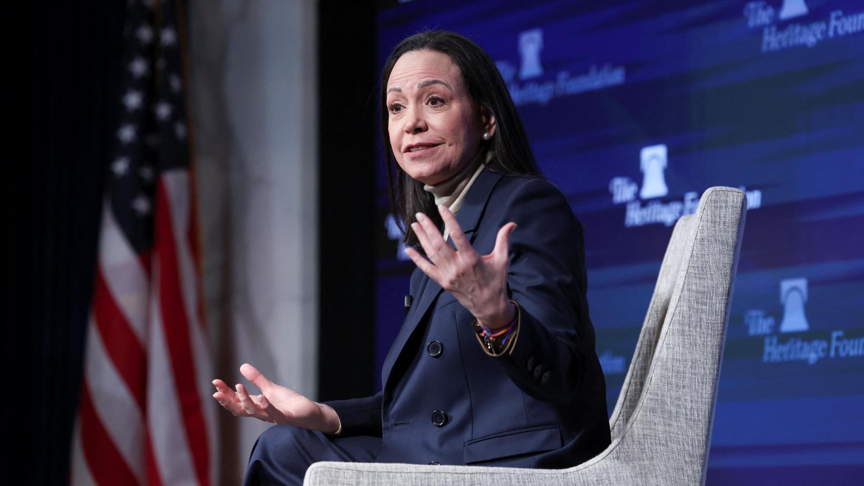 Delcy Rodríguez amenaza a María Corina Machado: "Si regresa al país, tendrá que responder ante Venezuela"