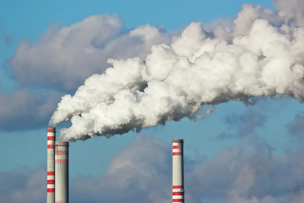 Los precios del carbono en la UE se desploman al abogar Merz por flexibilizar las normas