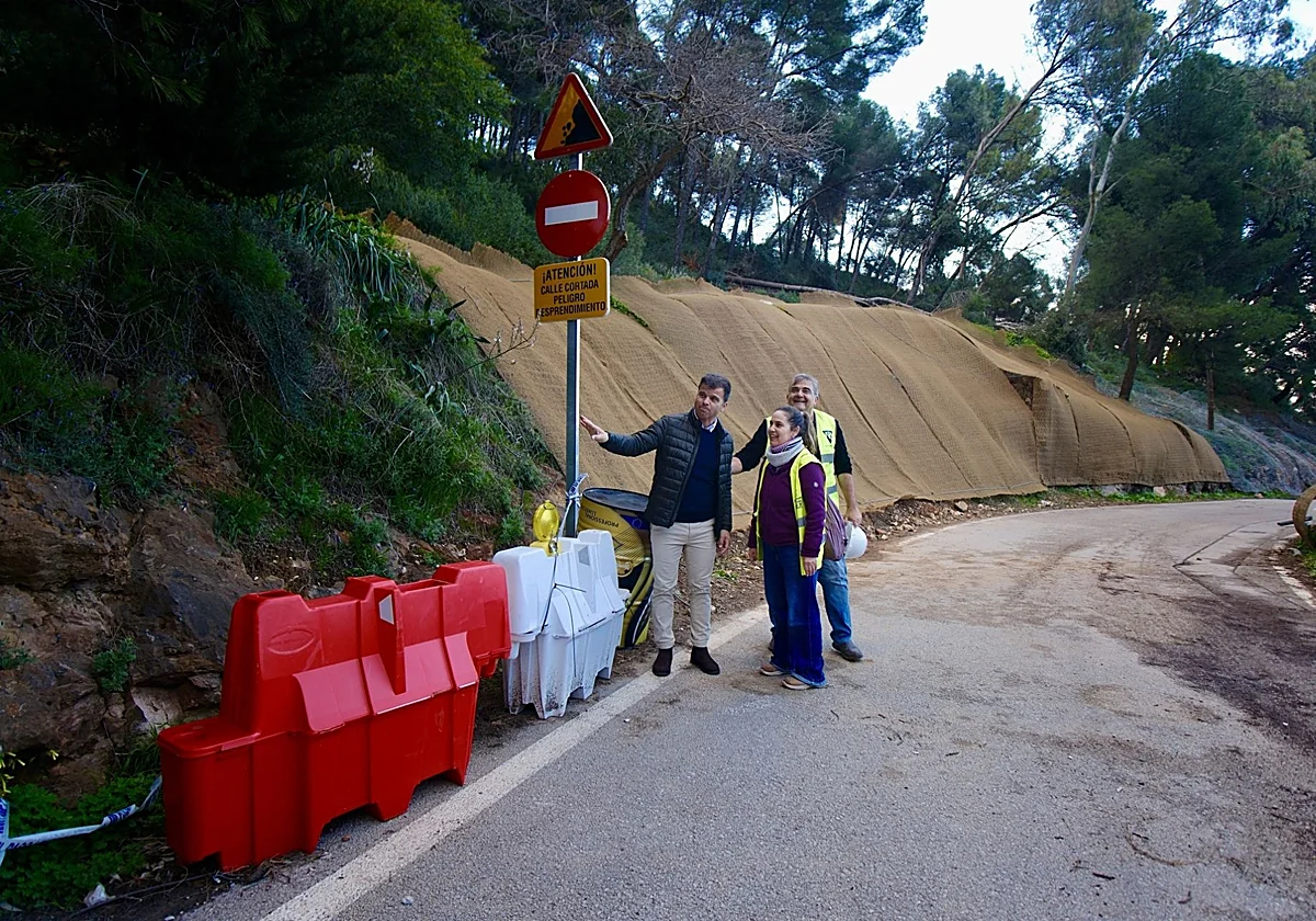 Marbella reabrirá al tráfico en una semana la carretera del Chorreadero tras una actuación urgente para estabilizar el talud