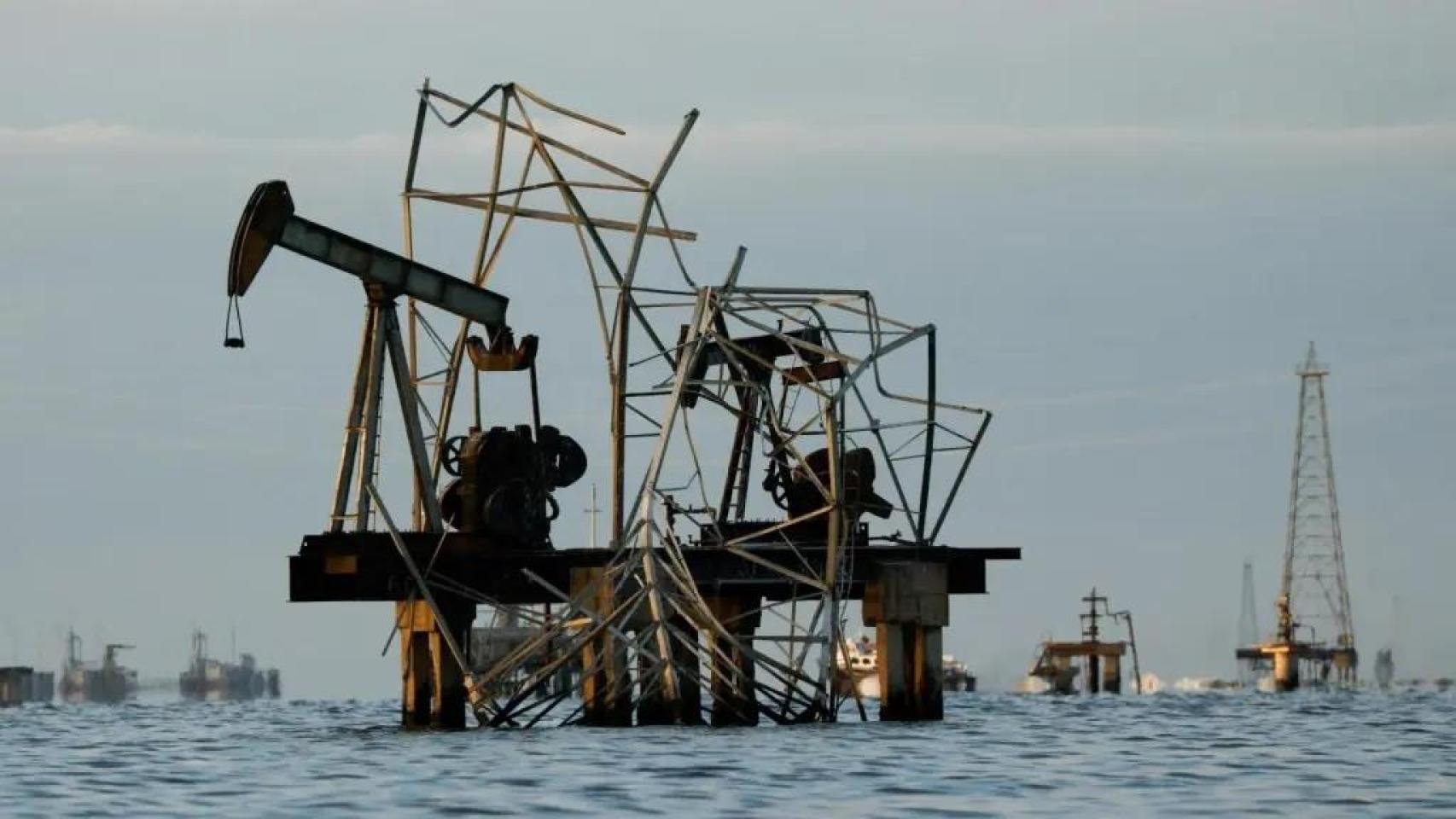 Trump alivia las sanciones al sector petrolero venezolano: Repsol y otras energéticas podrán reanudar su actividad