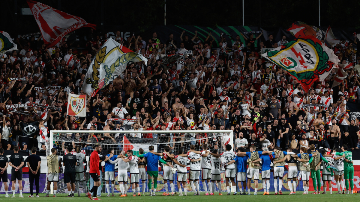 La afición del Rayo se moviliza para dejar Butarque vacío