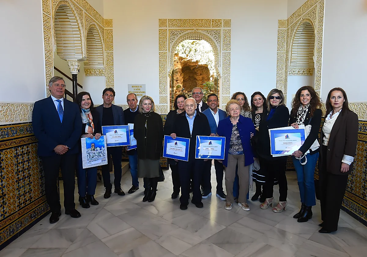 Reconocimiento a negocios del Centro Comercial Abierto de Torremolinos por «su calidad y haber resistido al tiempo»