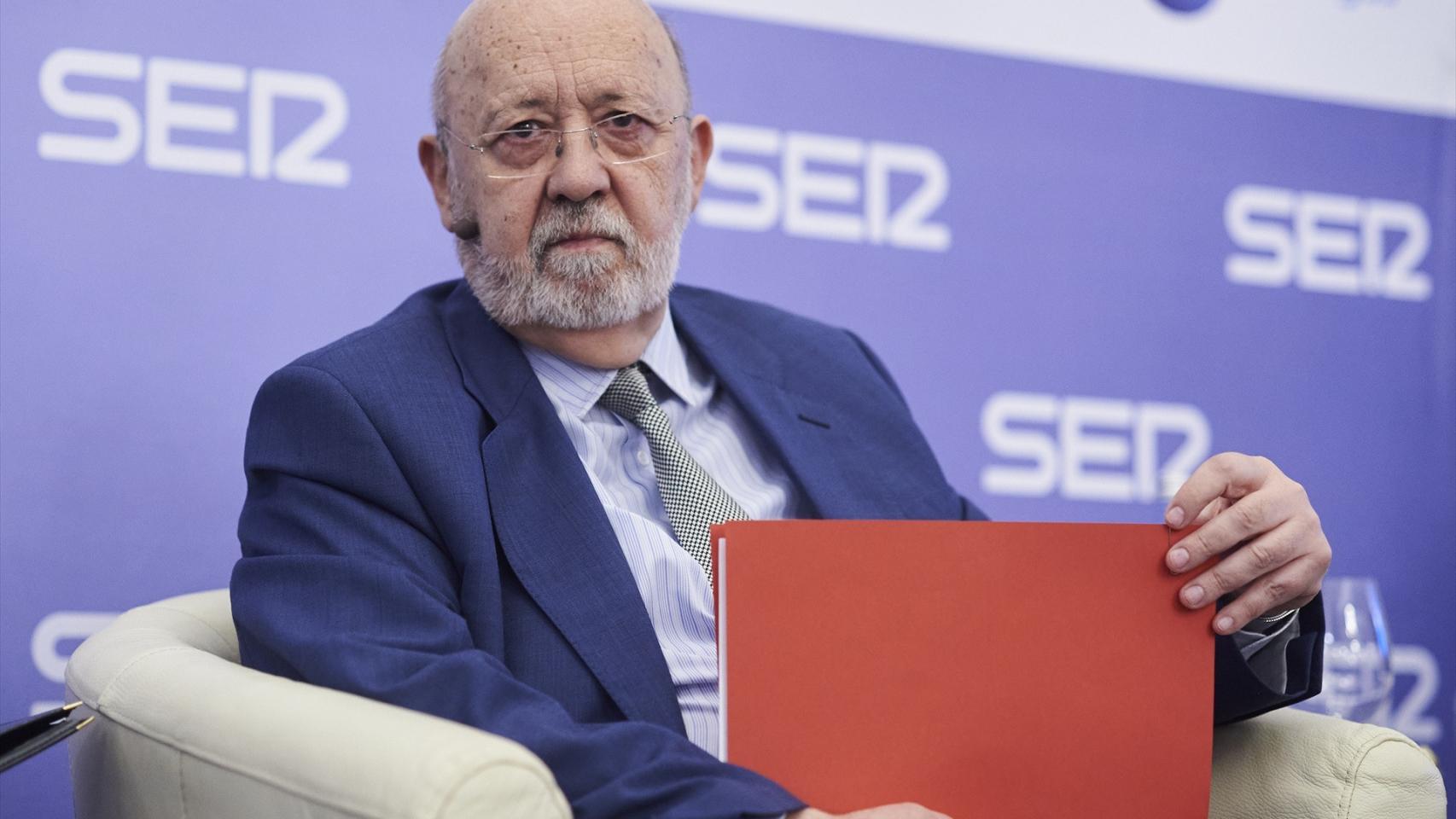 Tezanos sostiene que los jueces "nunca juraron la Constitución" y augura un auge de grupos "neonazis" por culpa del PP