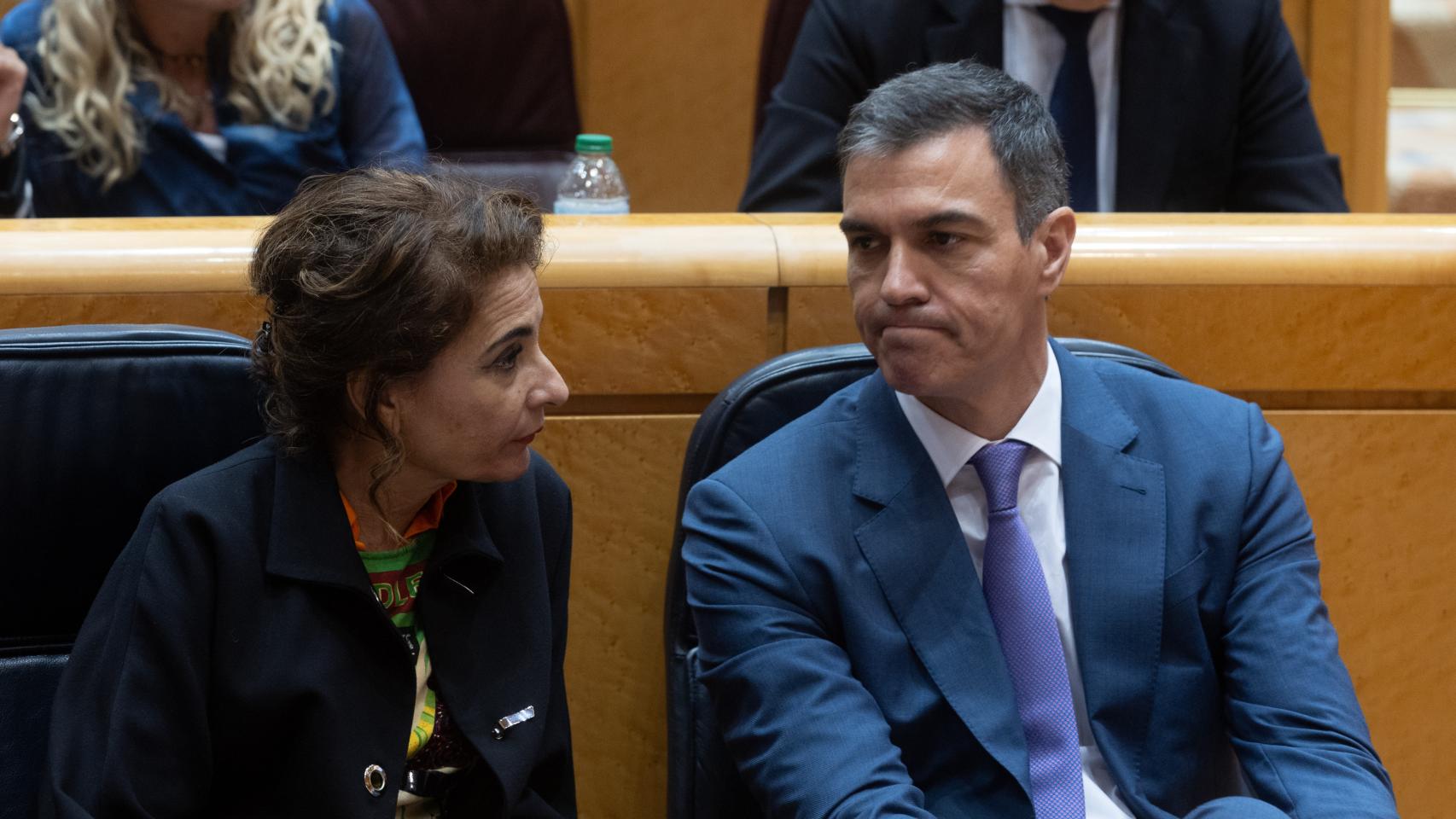 Montero imita a Sánchez con la vivienda: anuncia 100.000 para Andalucía, más de la mitad de las que él prometió para España