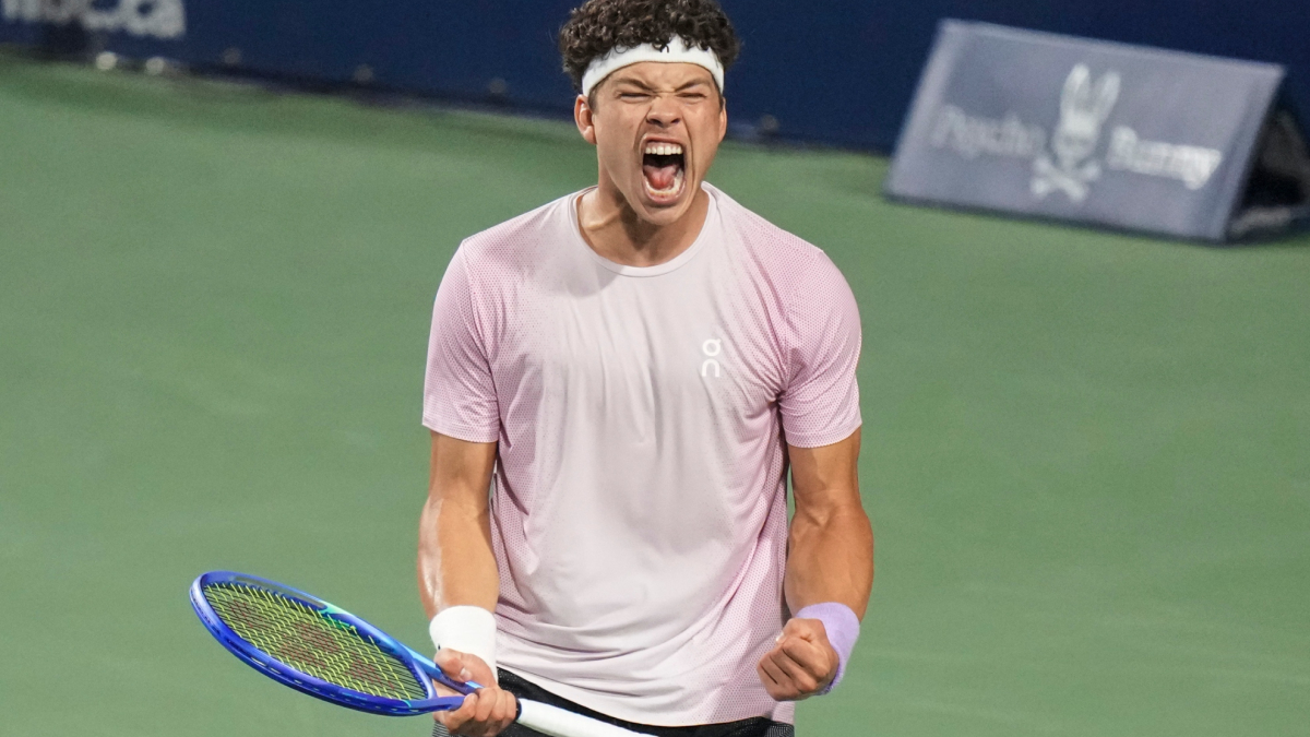 Fritz y Shelton aseguran una victoria local en Dallas