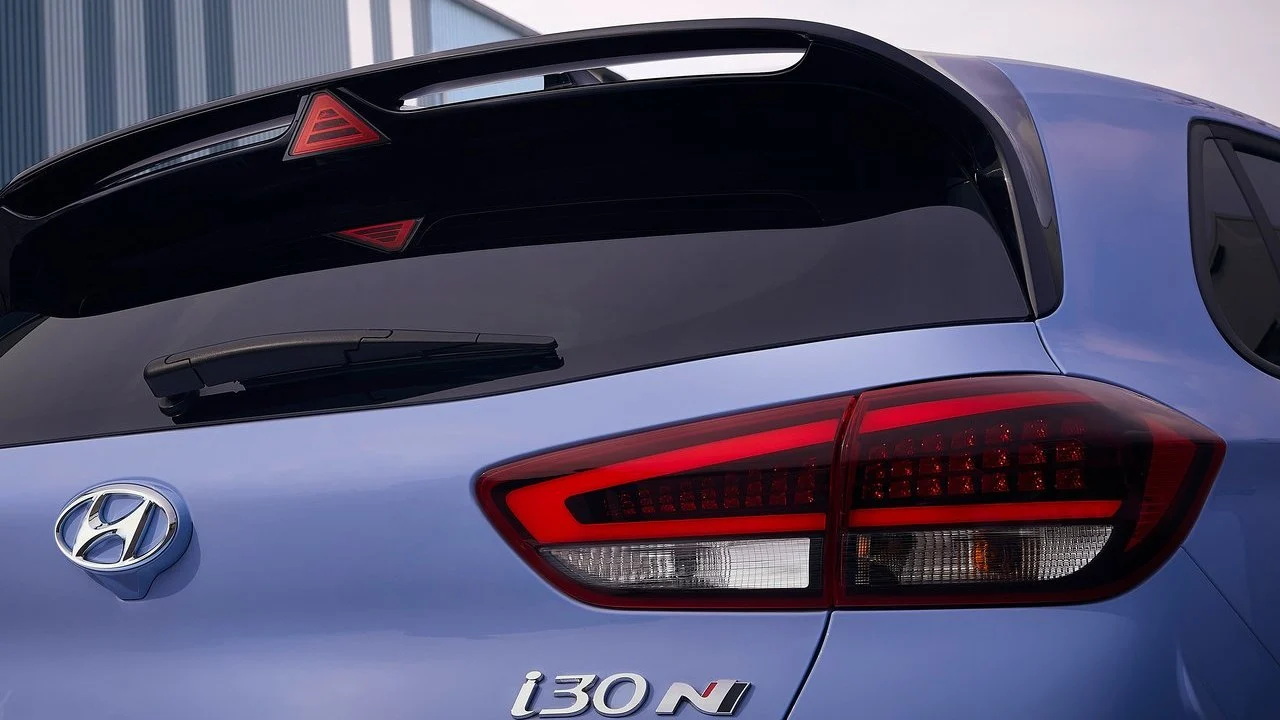 Hyundai no renuncia a los deportivos de gasolina: mientras Focus RS y Civic Type R se despiden, el i30 N prepara su regreso