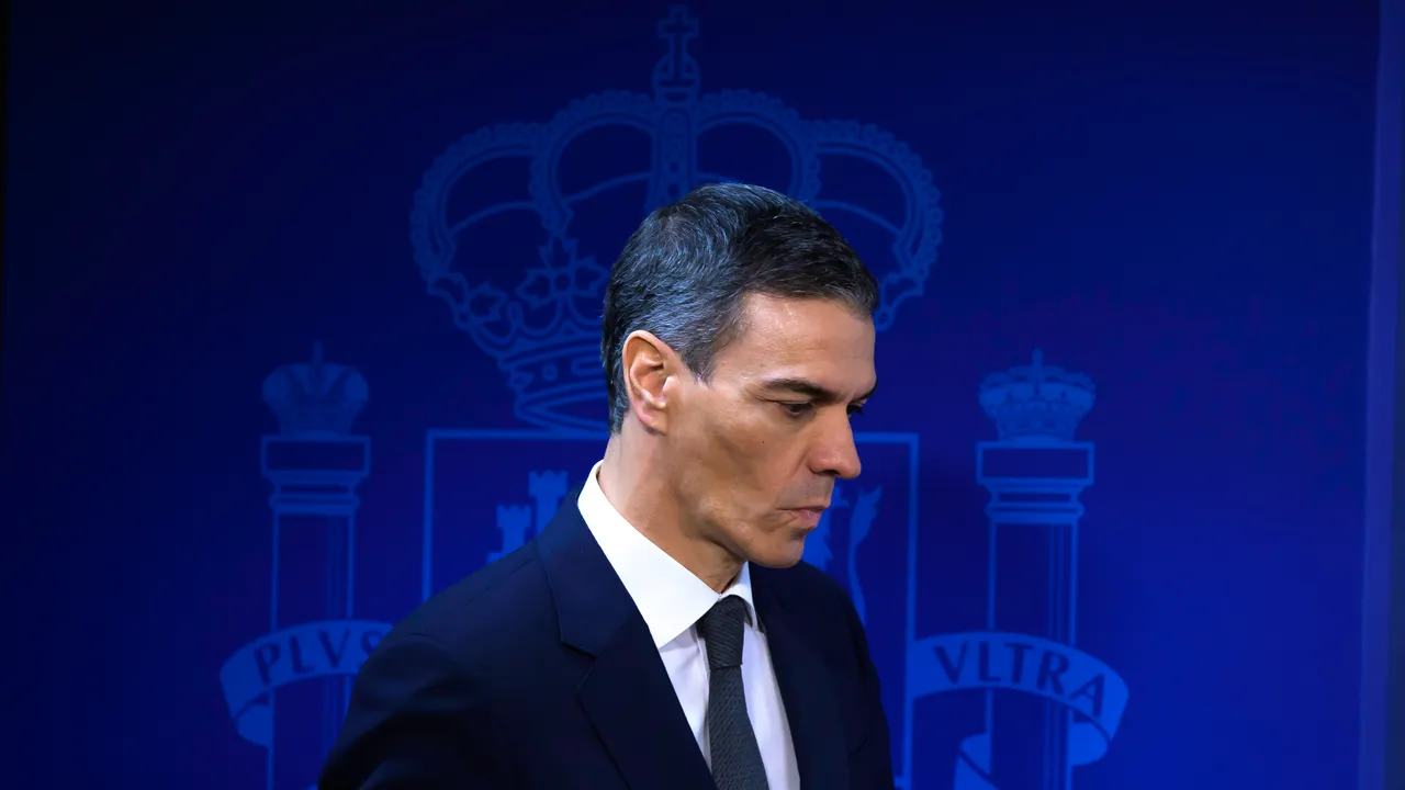 Fiscalía de España investigará a X, Meta y TikTok por la proliferación de desnudos creados con IA