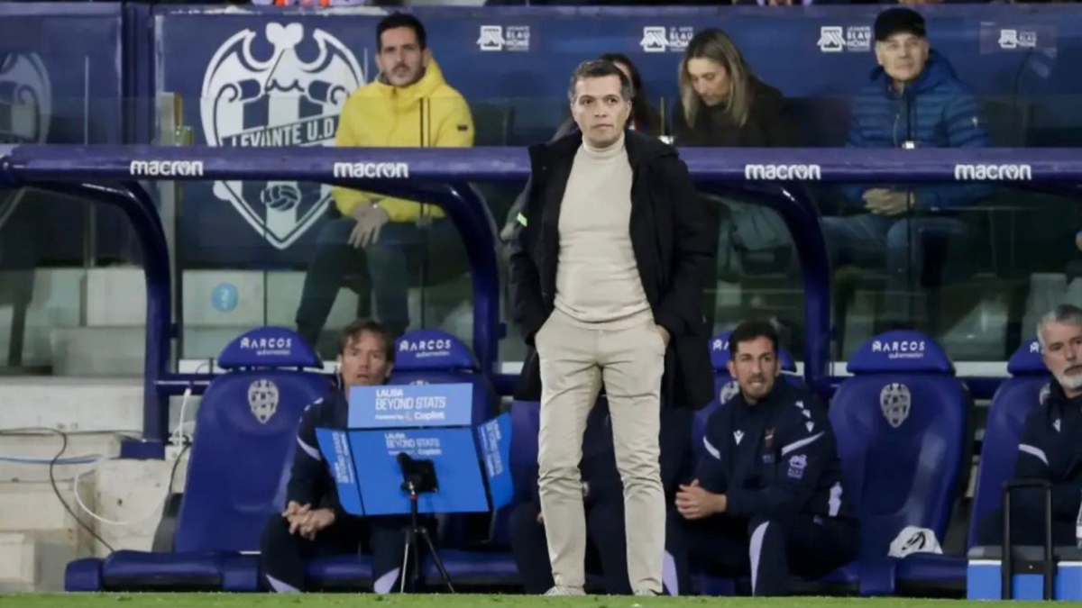 Luís Castro: “Si hubiéramos jugado toda la noche no hubiéramos marcado”