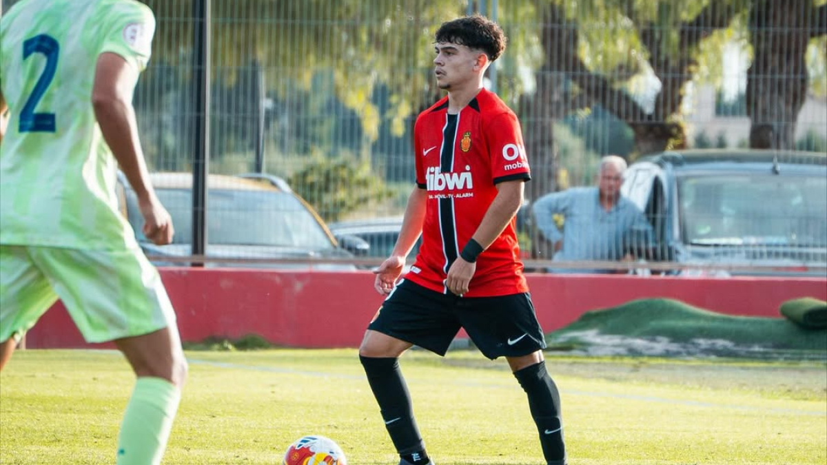 El MVP Orejuela pide paso en el lateral izquierdo del Mallorca