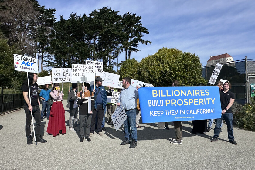 Alguien está tan preocupado por el éxodo de millonarios de California a Miami, que hasta ha organizado una manifestación