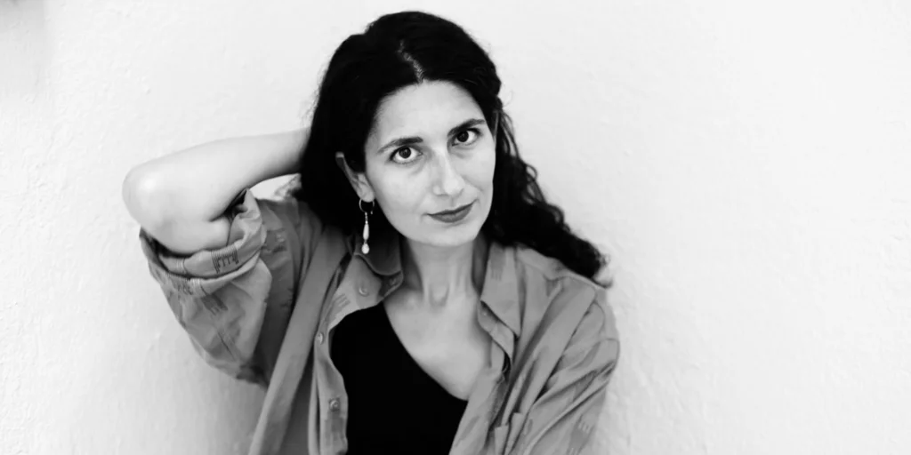 'Los antropólogos', el rito de echar raíces