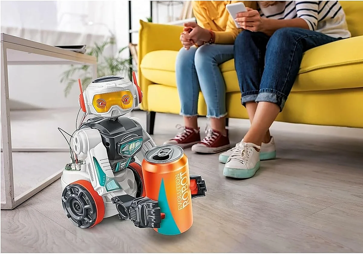 Introduce a los niños en la robótica de forma educativa y divertida con el Evolution Robot 2.0 de Clementoni