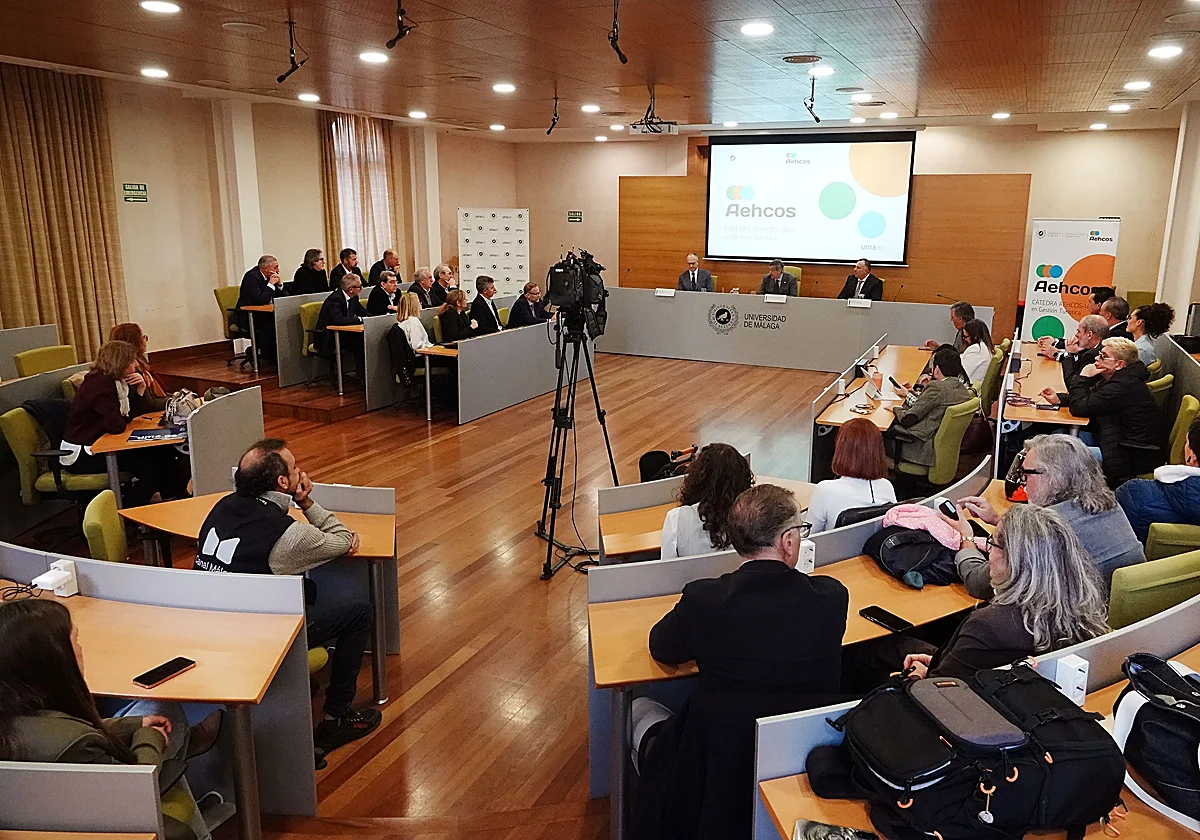 La UMA y Aehcos crean una alianza para impulsar el empleo en el turismo