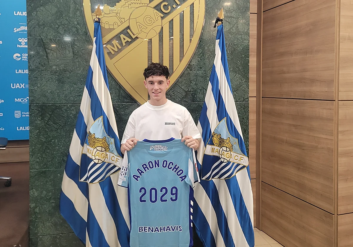Ochoa: «Es un privilegio renovar con el Málaga y espero que sean muchos más años»