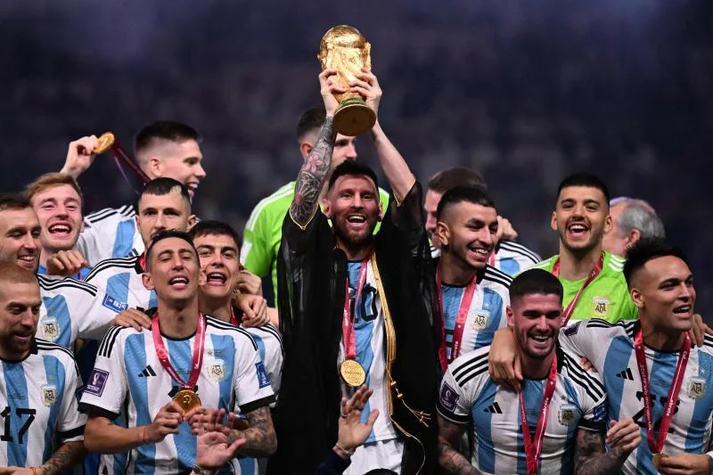 Movistar+ llega a un acuerdo con Dazn para retransmitir el Mundial de fútbol 2026