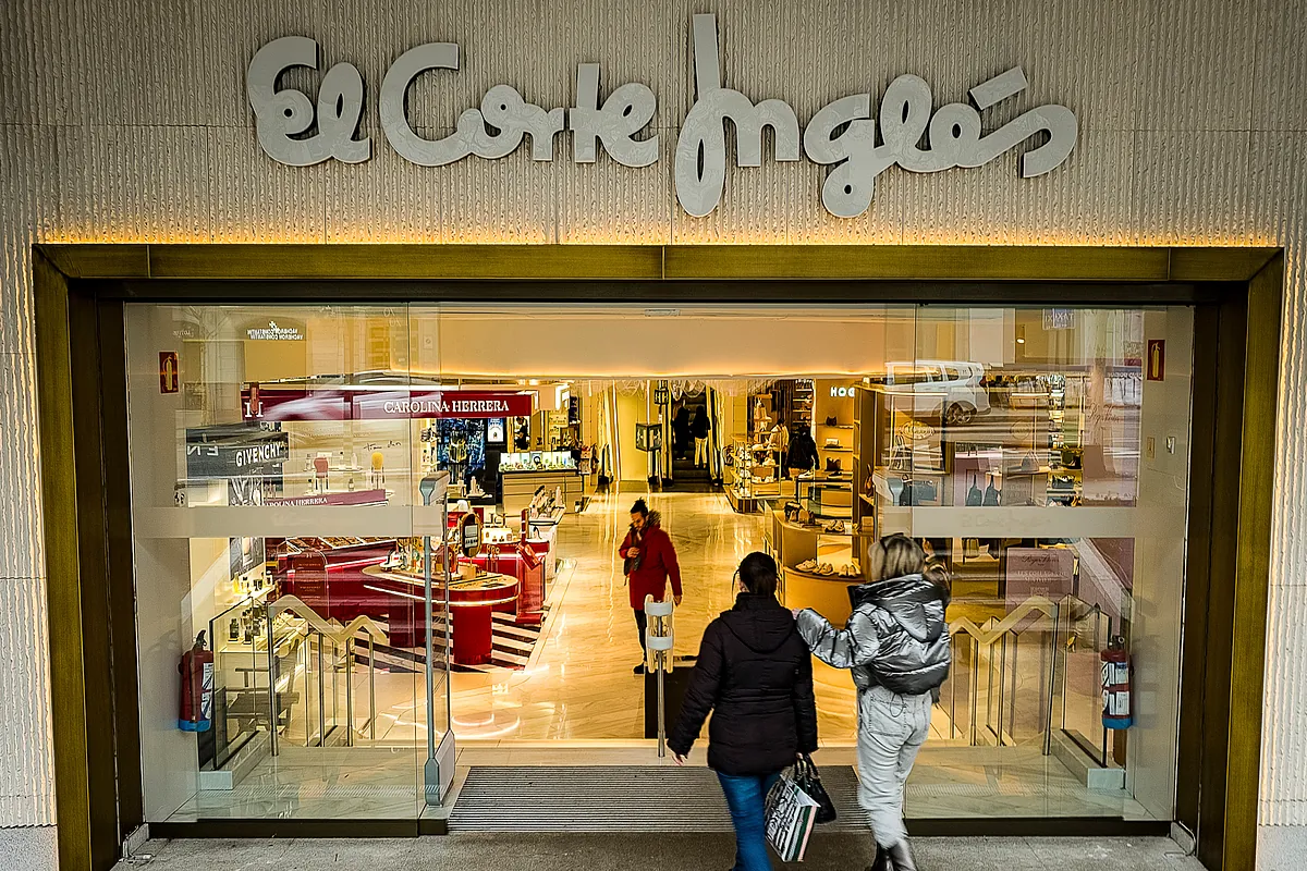 El Corte Inglés eleva un 70% sus clientes de luz en un año