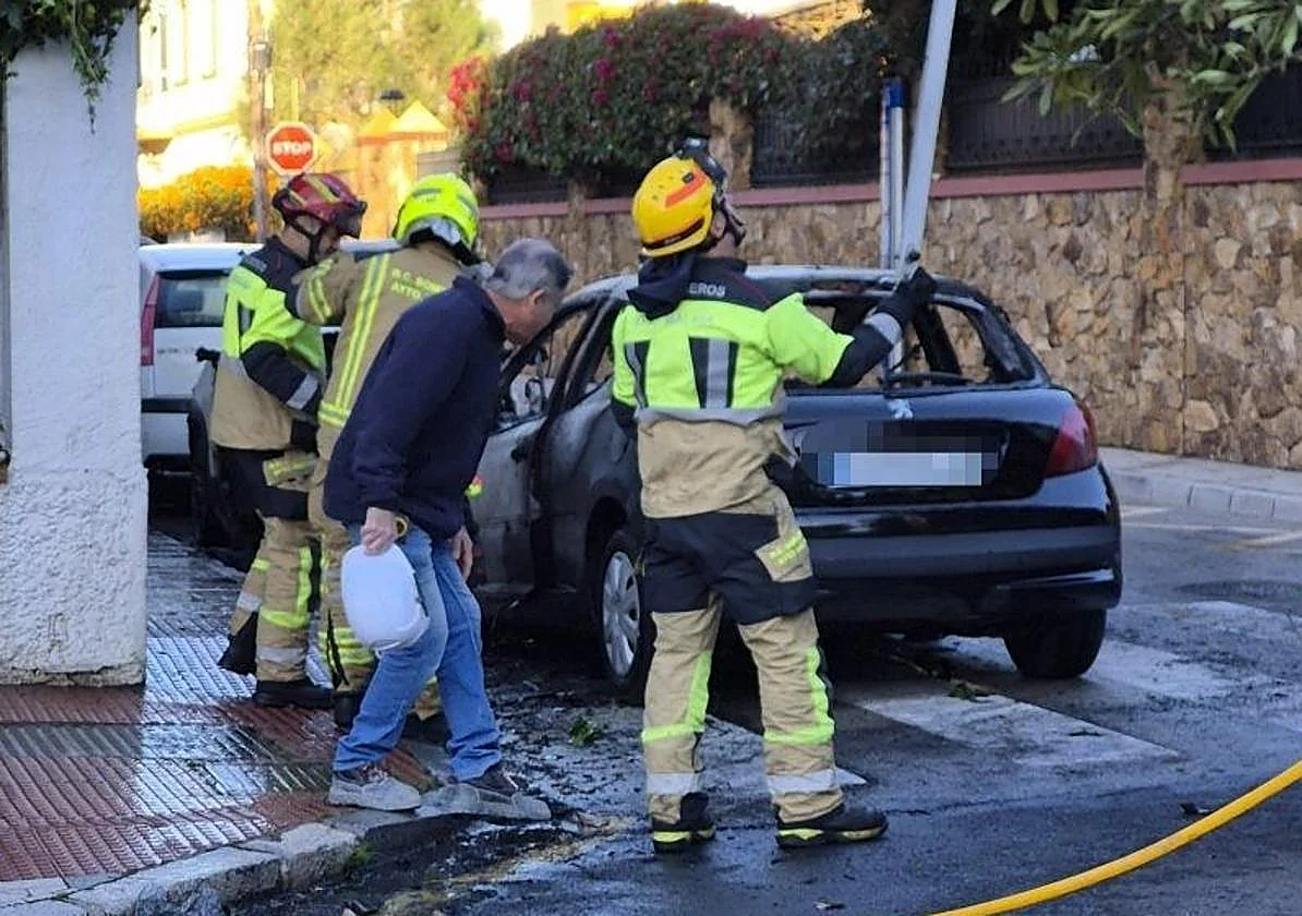 Malaga 112: car burns near school and causes panic