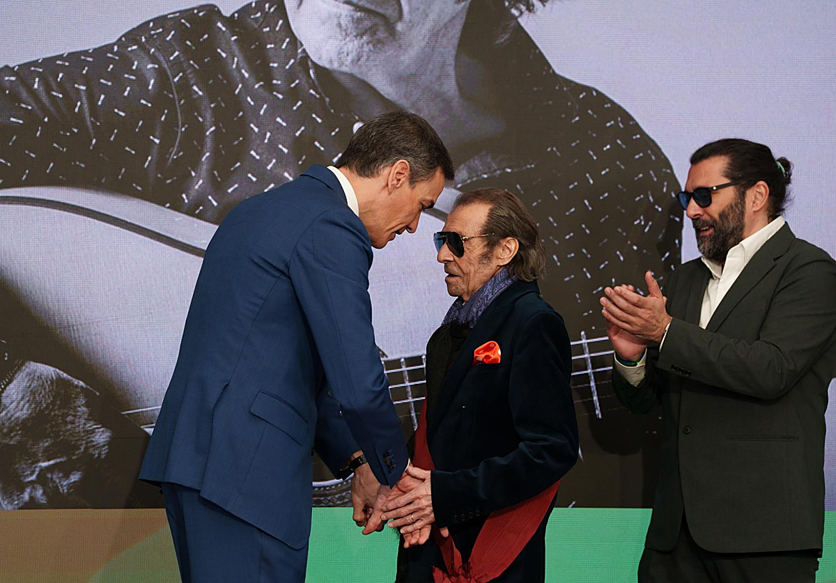 Sánchez vuelve a cargar contra «el odio» en las redes en el homenaje a los 600 años del pueblo gitano en España