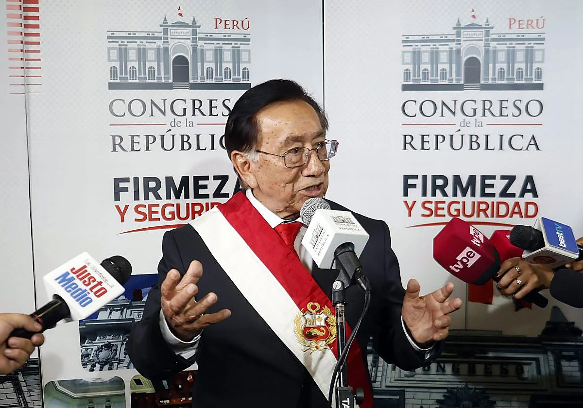 El nuevo presidente de Perú está acusado de robar fondos de su Colegio de Abogados