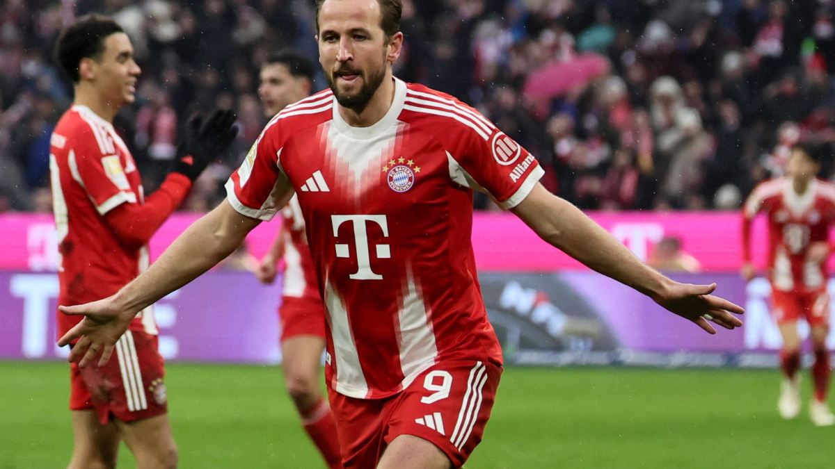 Kane se pega un homenaje... antes de dar vida al Eintracht de un Riera que cae de pie en el Allianz