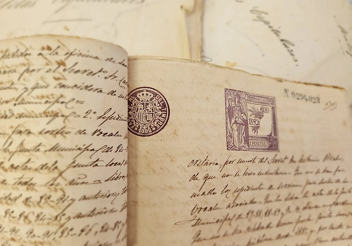 Del homenaje a Manuel Alcántara al cambio de nombre de Rincón de la Victoria: los tesoros del Archivo Municipal