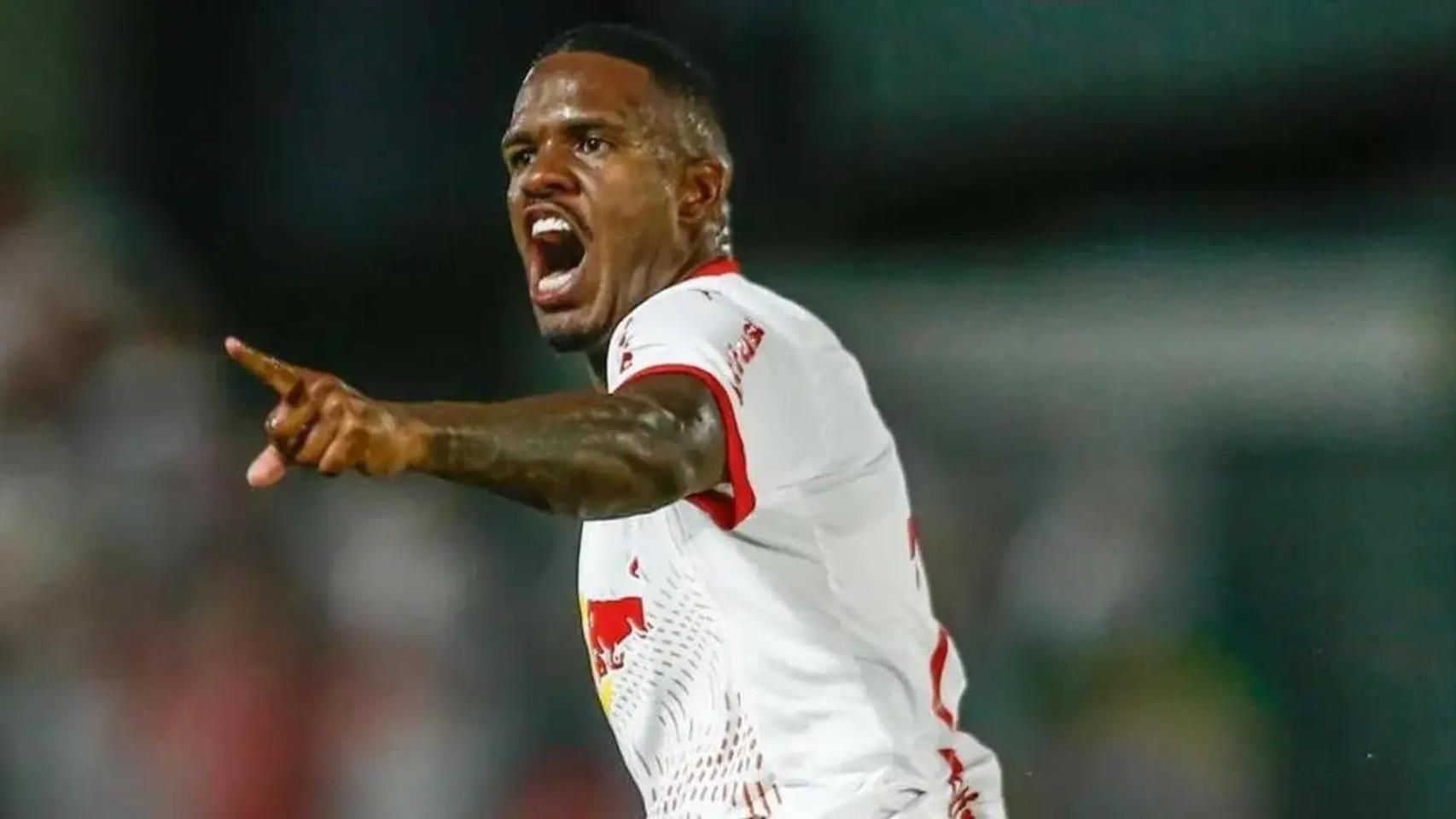 El comentario de la vergüenza de un futbolista: "La Federación no debería poner a una mujer a arbitrar. No están capacitadas"