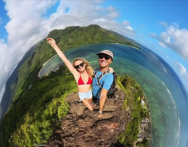 Captura cada ángulo sin esfuerzo y de forma envolvente con la cámara de acción 360 Insta360 X3