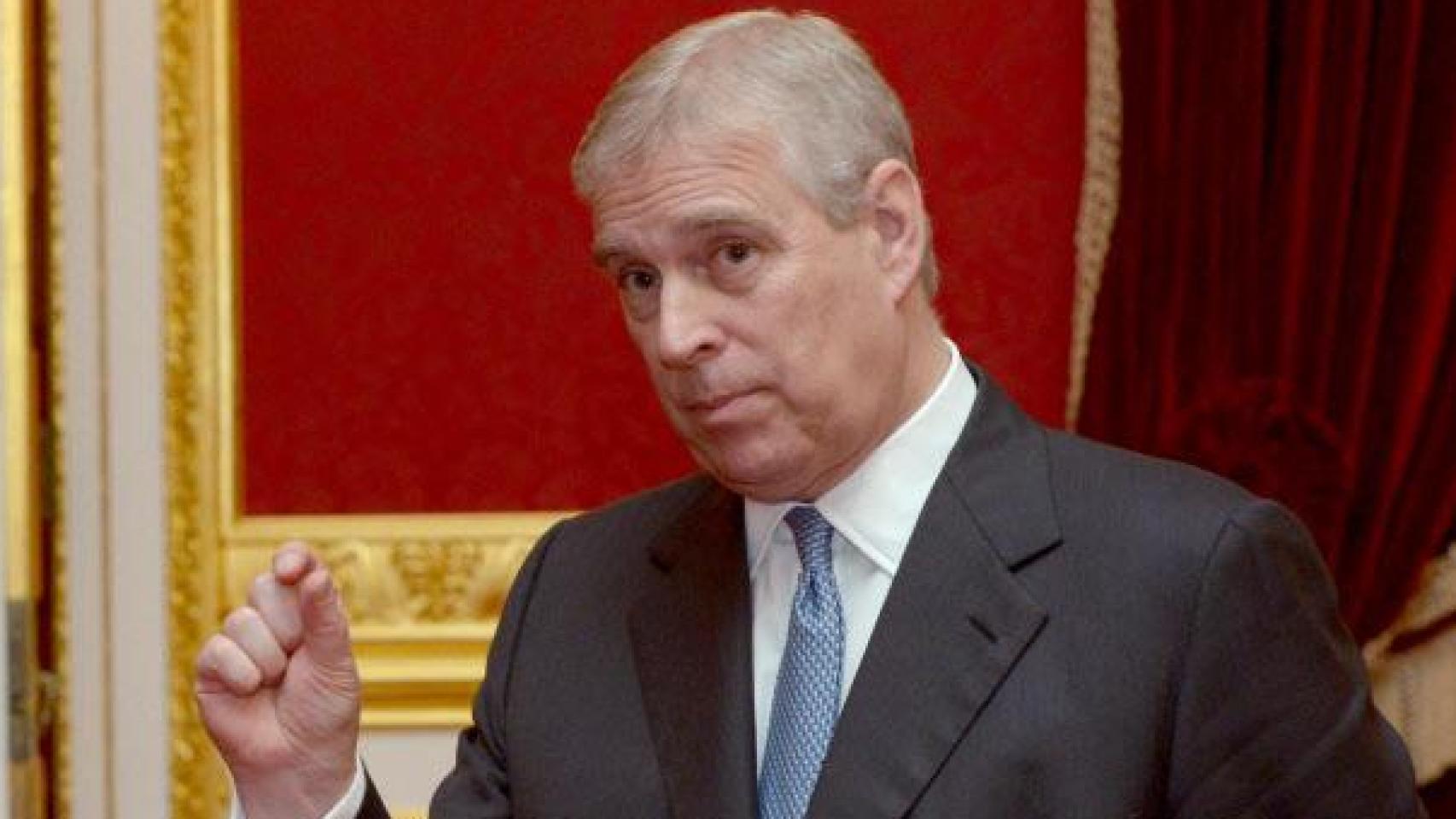 El expríncipe Andrés cobró del erario público "servicios de masajes" cuando ejerció como enviado de comercio