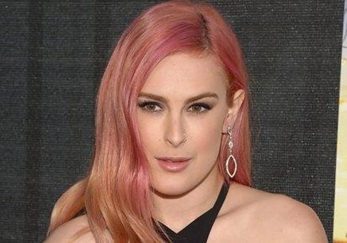 Rumer Willis, cuatro trabajos para no vivir de sus padres, Bruce Willis y Demi Moore