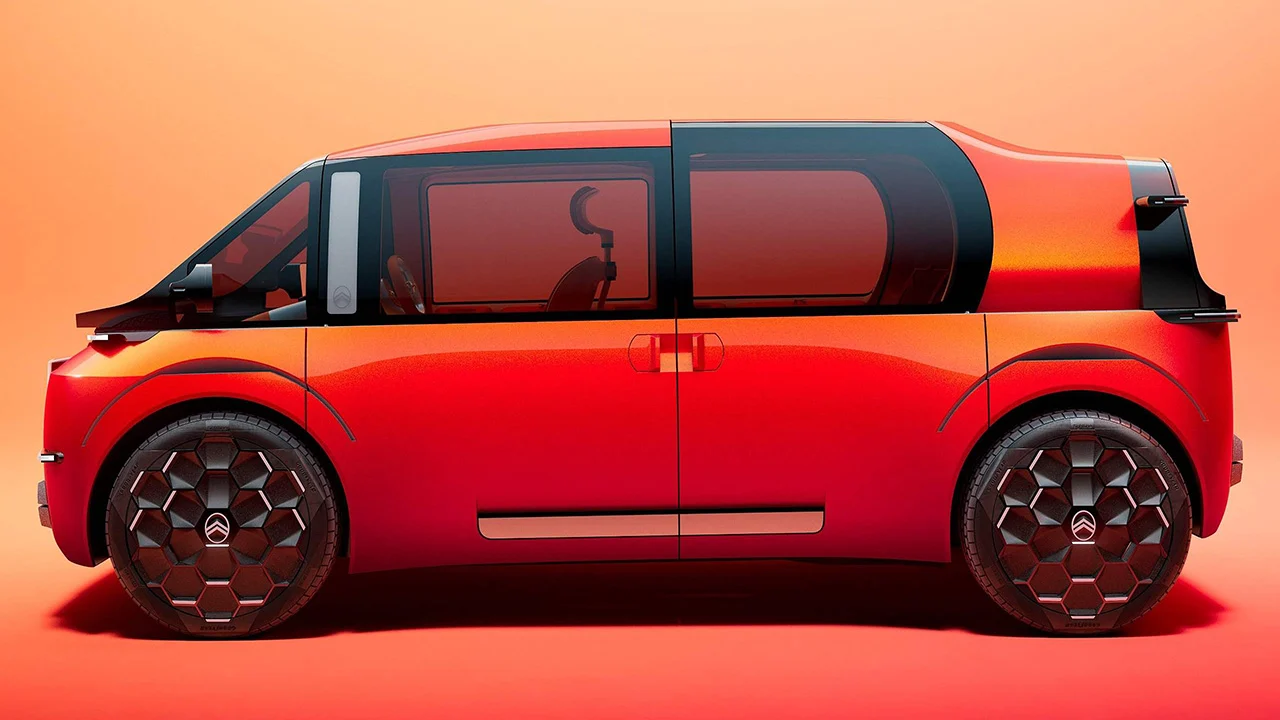 Citroën reinterpreta el monovolumen pequeño con el nuevo ELO, un concept car para soñar con el regreso del C3 Picasso