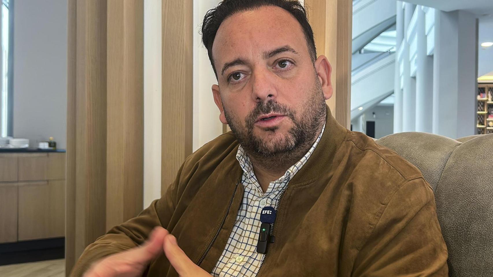 El PSOE suspende cautelarmente al exalcalde de La Algaba investigado por un presunto caso de acoso sexual