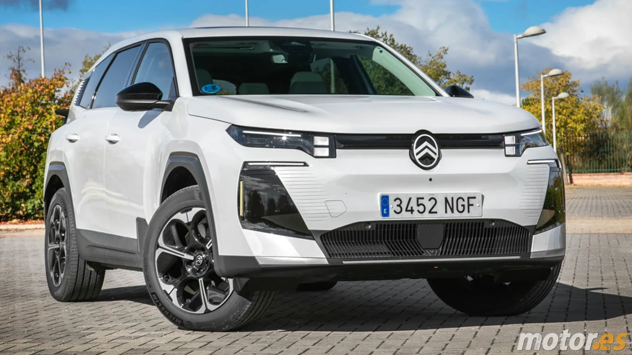 Tamaño de RAV4, 5.600 € de rebaja y 520 km de autonomía, el nuevo Citroën ë-C5 Aircross llega con un precio rompedor