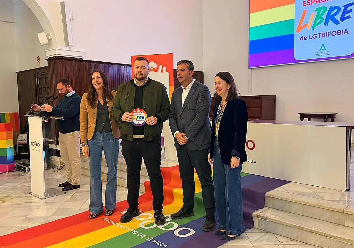 SUR recibe el distintivo de espacio libre de LGTBIfobia, el primer medio en obtener este reconocimiento