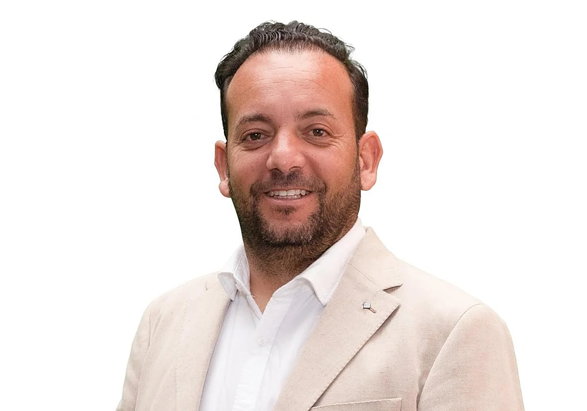 Suspenden de militancia al ya exalcalde de La Algaba por una denuncia de acoso a un menor