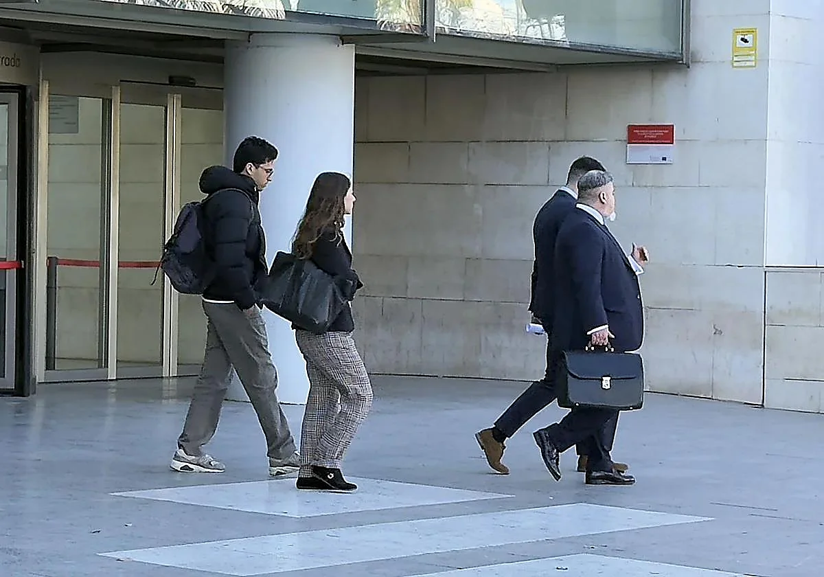 Condenado un fisioterapeuta en Valencia por violar a una paciente tras engañarla con un falso «masaje vaginal»