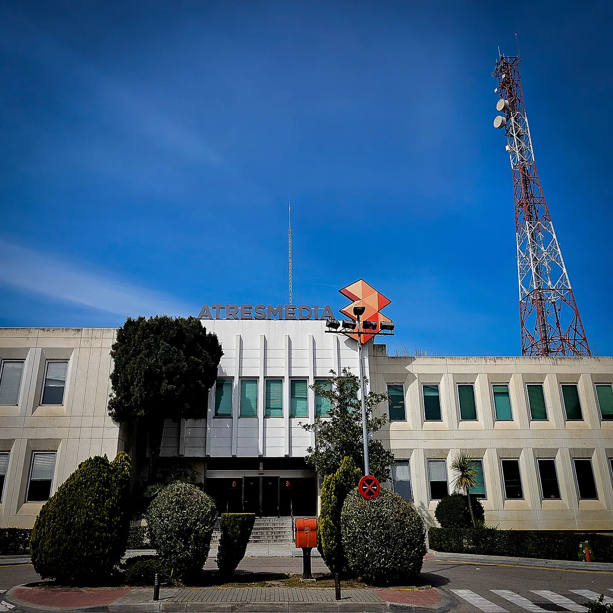 La CNMC multa a Atresmedia con casi 160.000 euros por hacer publicidad encubierta de Danacol