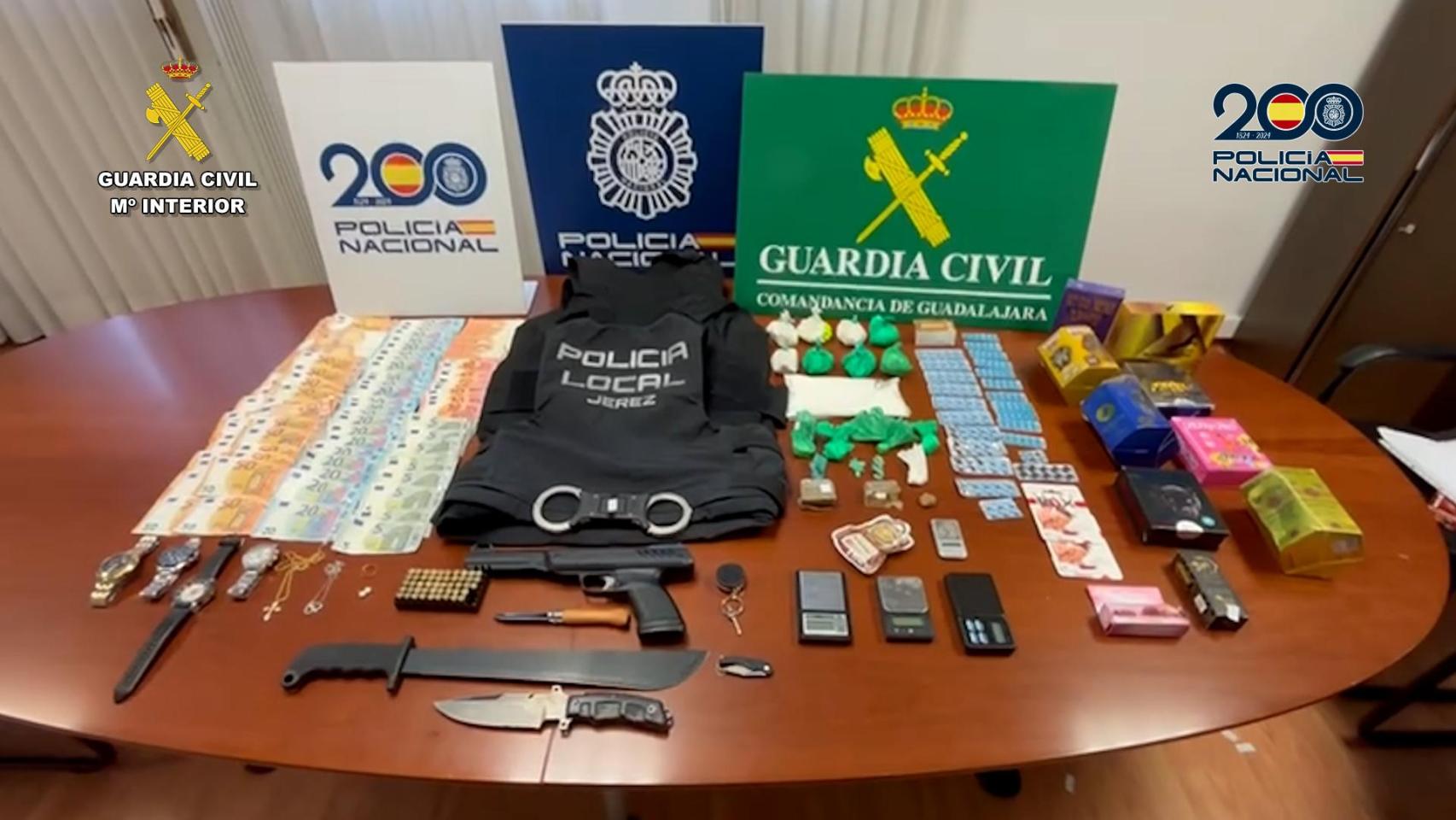 Cae una red de narcotráfico en el Corredor del Henares: 750 gramos de marihuana, armas, estimulantes sexuales...