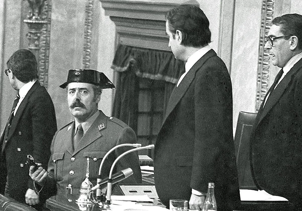 El lamento de la mujer de Tejero: «Me lo han dejado tirado como una colilla»