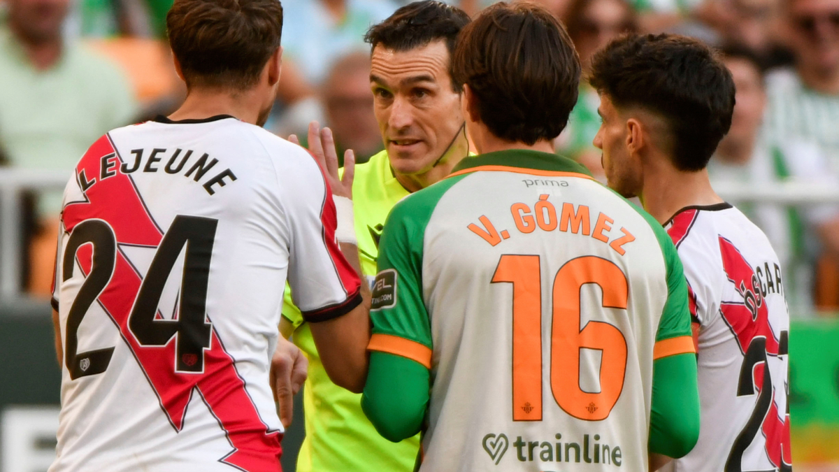 El Betis decidió no alegar y Valentín Gómez se perderá el derbi