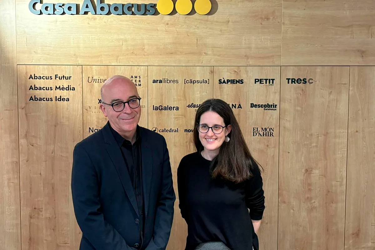 Abacus alcanza un récord de facturación de 143 millones y prepara el relevo en la presidencia