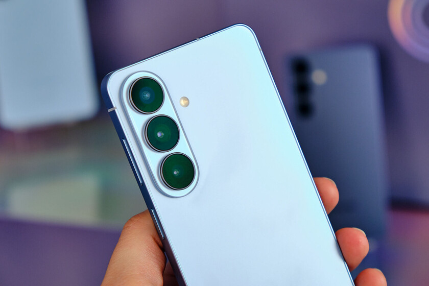 Samsung Galaxy S26 y S26+: evolución conservadora por fuera y por dentro, pero con la IA y el Exynos 2600 como protagonistas