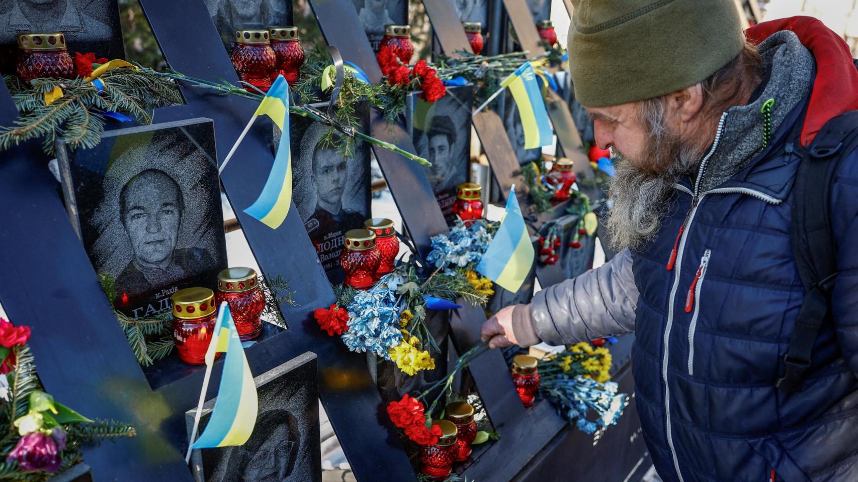 La guerra en Ucrania superará el medio millón de soldados muertos en combate en su quinto año según los analistas