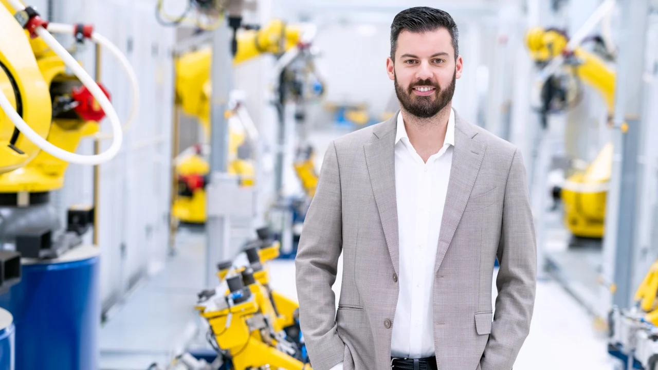 Mate Rimac prioriza Bugatti y deja el puesto de CEO en Rimac, aunque su sombra seguirá ahí