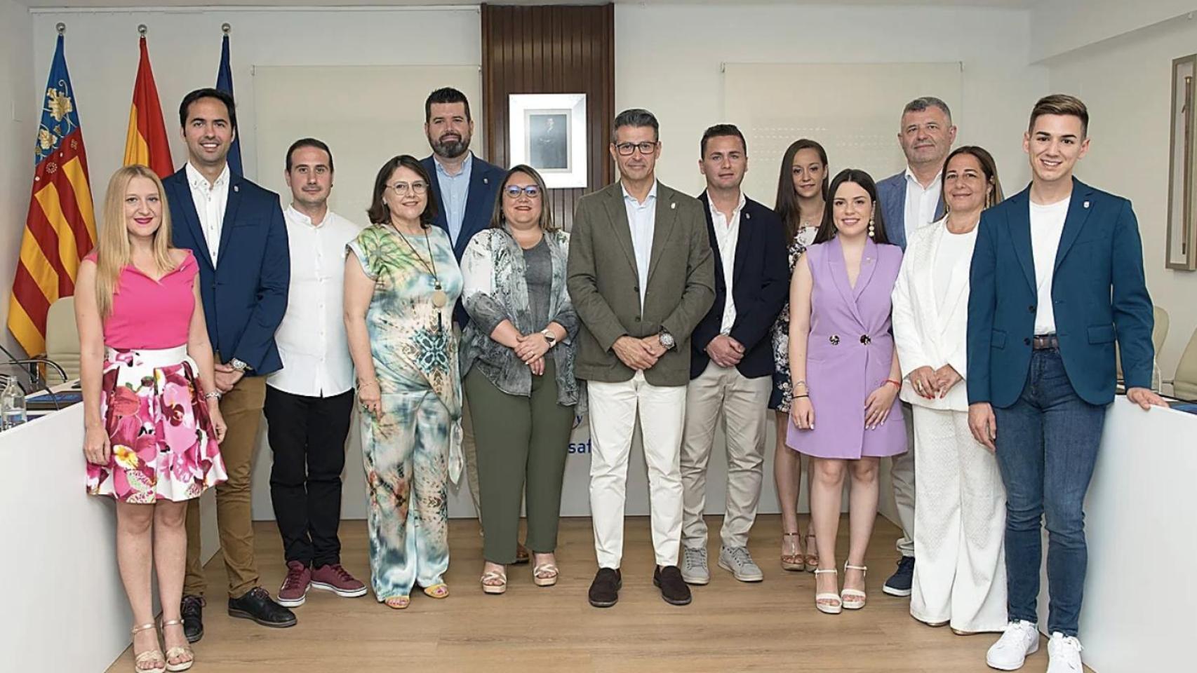 La Ejecutiva del alcalde de Almussafes acusa de "atropello" al PSOE: "La decisión de expulsarle ya está tomada"